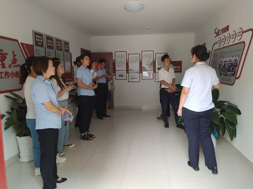 泰安市岱岳區(qū)物業(yè)協(xié)會(huì)參觀泰安魯商中心紅色物業(yè)